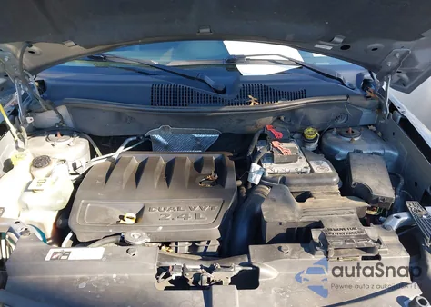 2014 Jeep Compass Latitude из США, поврежденный, VIN 1C4NJDEB4ED760694